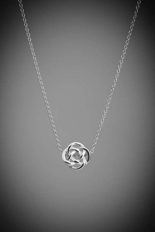 Celtic knot pendant in silver