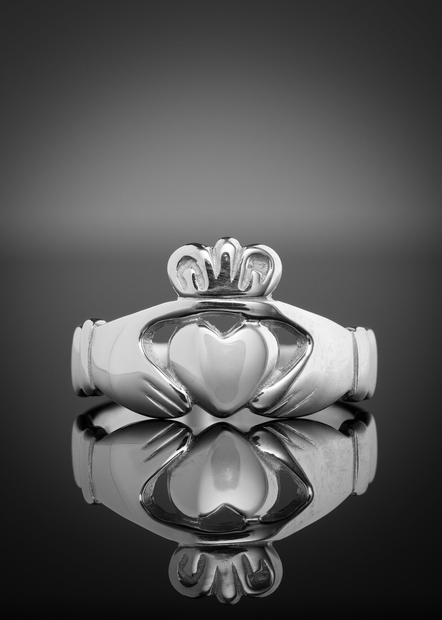 Men's Claddagh Ring White Gold