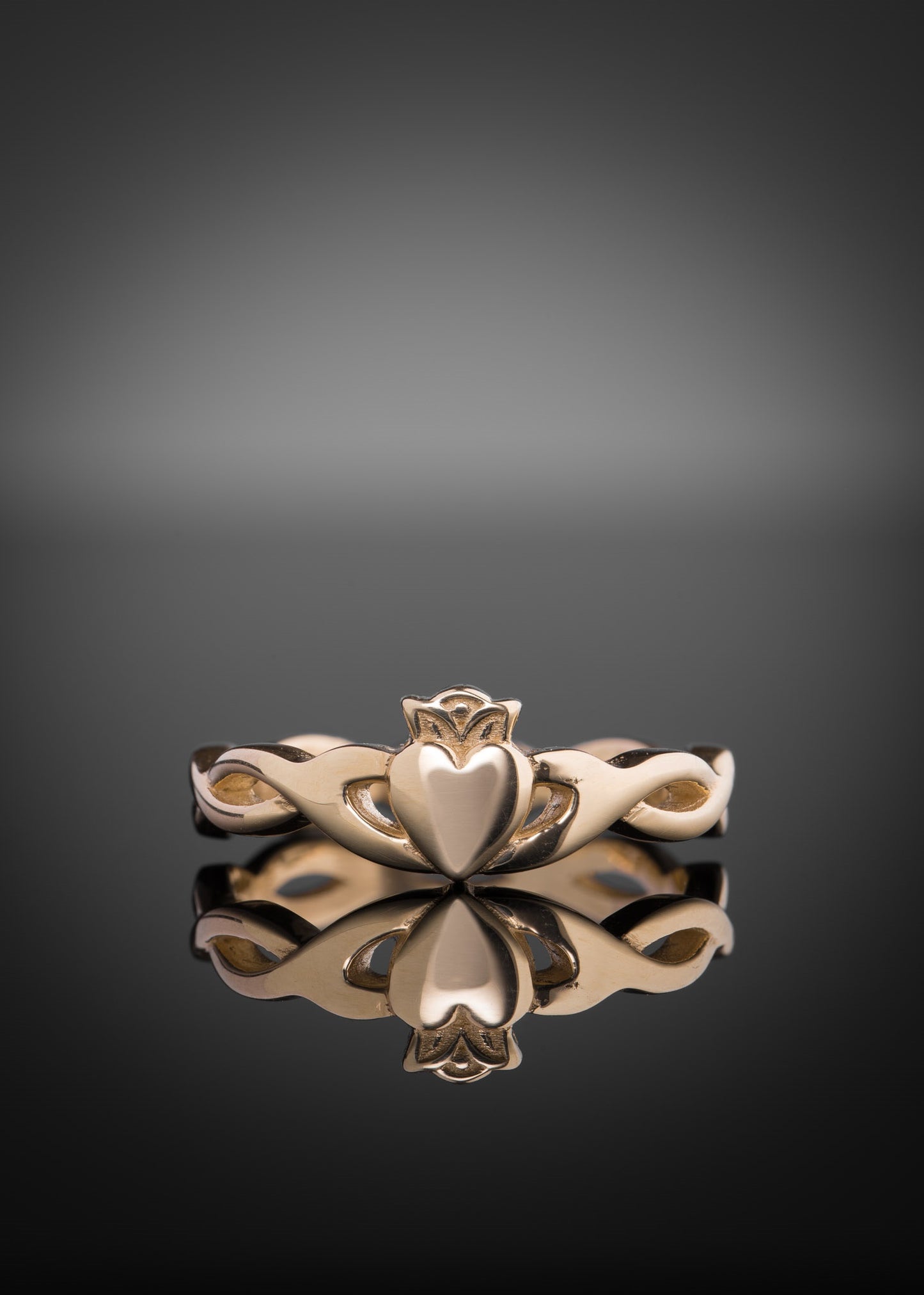 Gold Twist Claddagh Ring