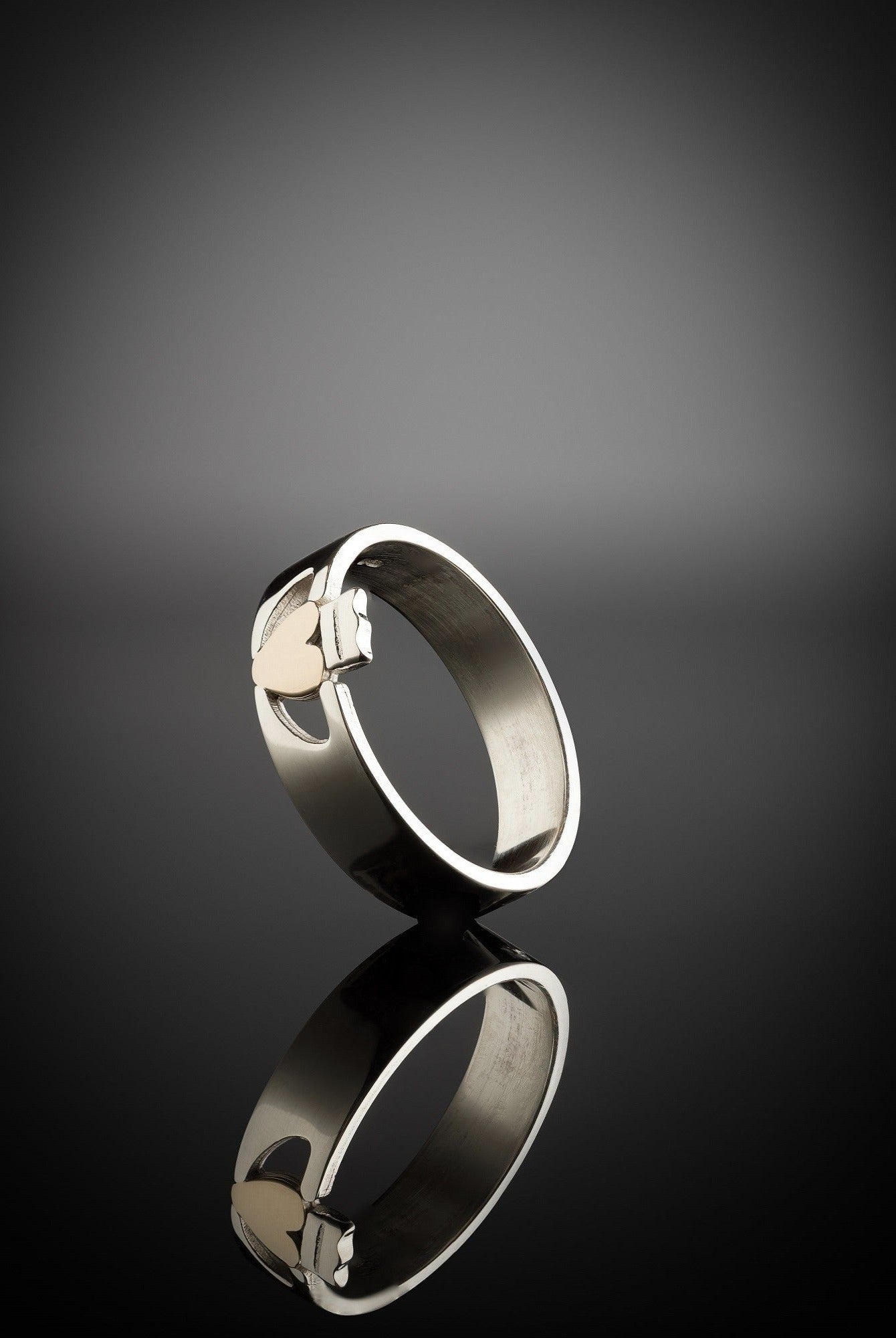 Heart of gold claddagh ring white gold