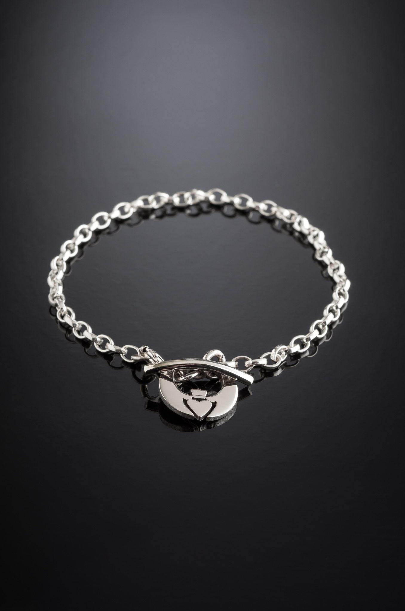 silver claddagh bracelet