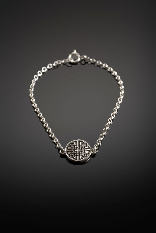 Dara Knot Bracelet in silver