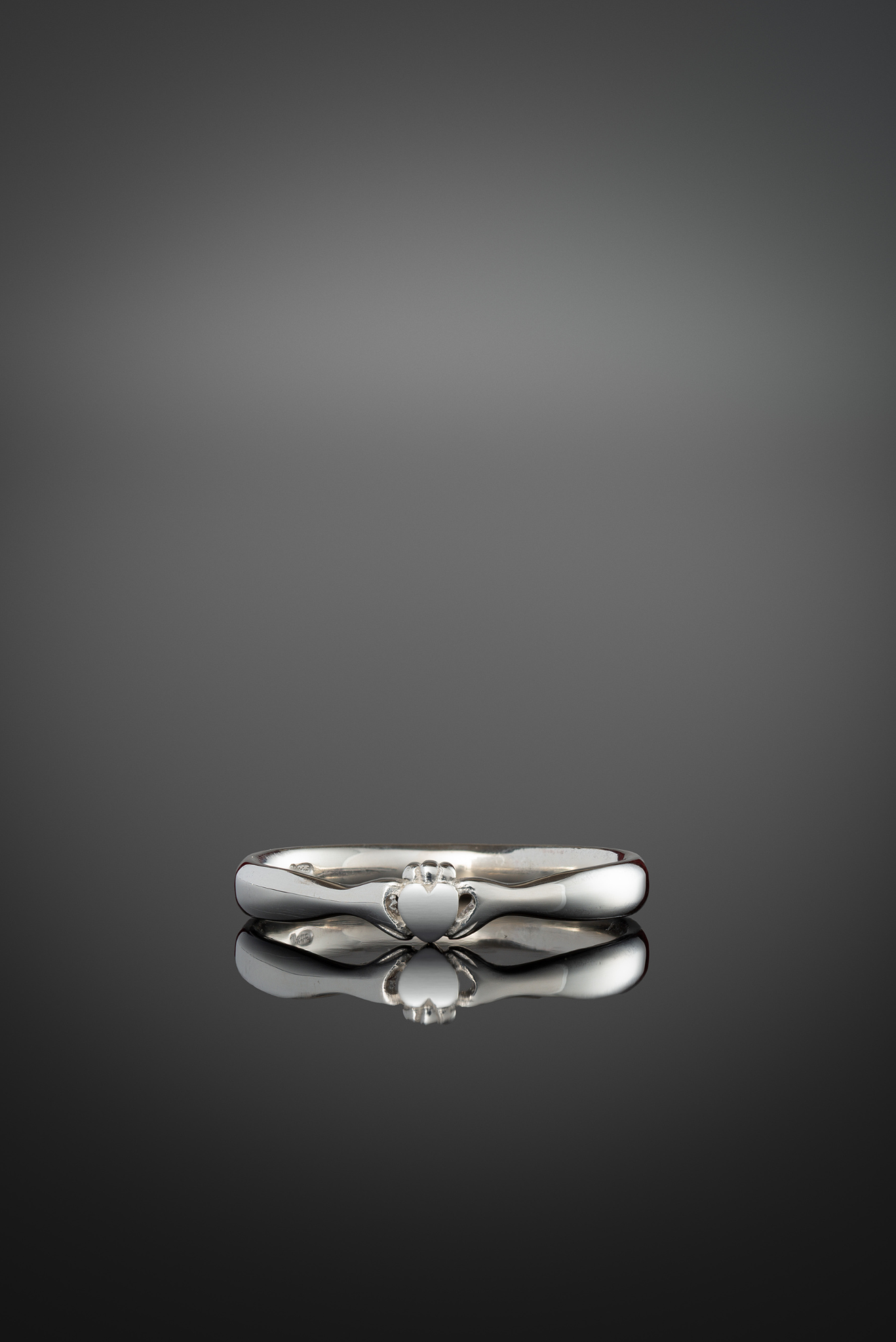 Ceann beag Claddagh ring silver