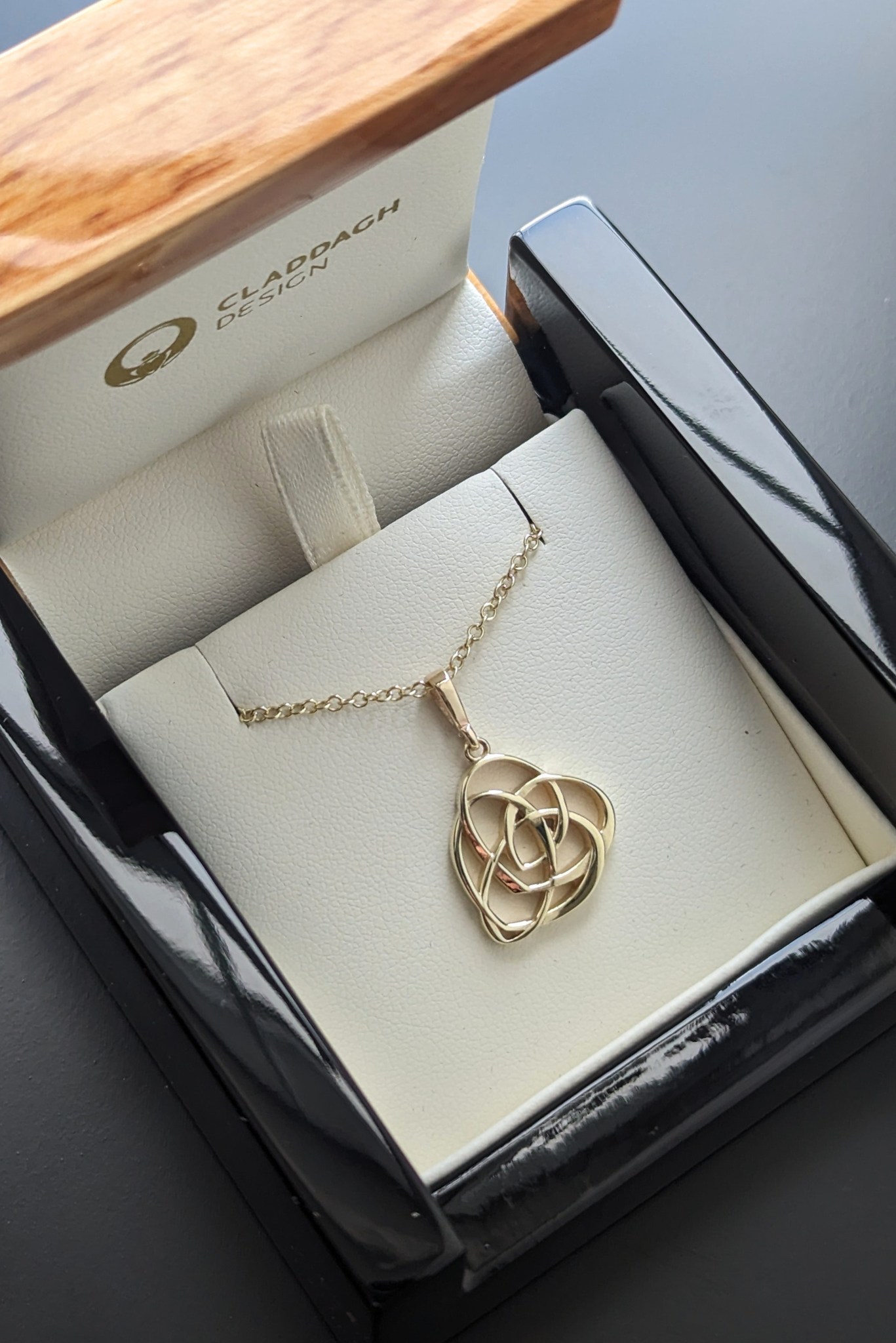 Spoo-Design | Celtic knot, partially gold-plated, quadruple knot and  triqueta, with necklace | 925 silver chain pendant