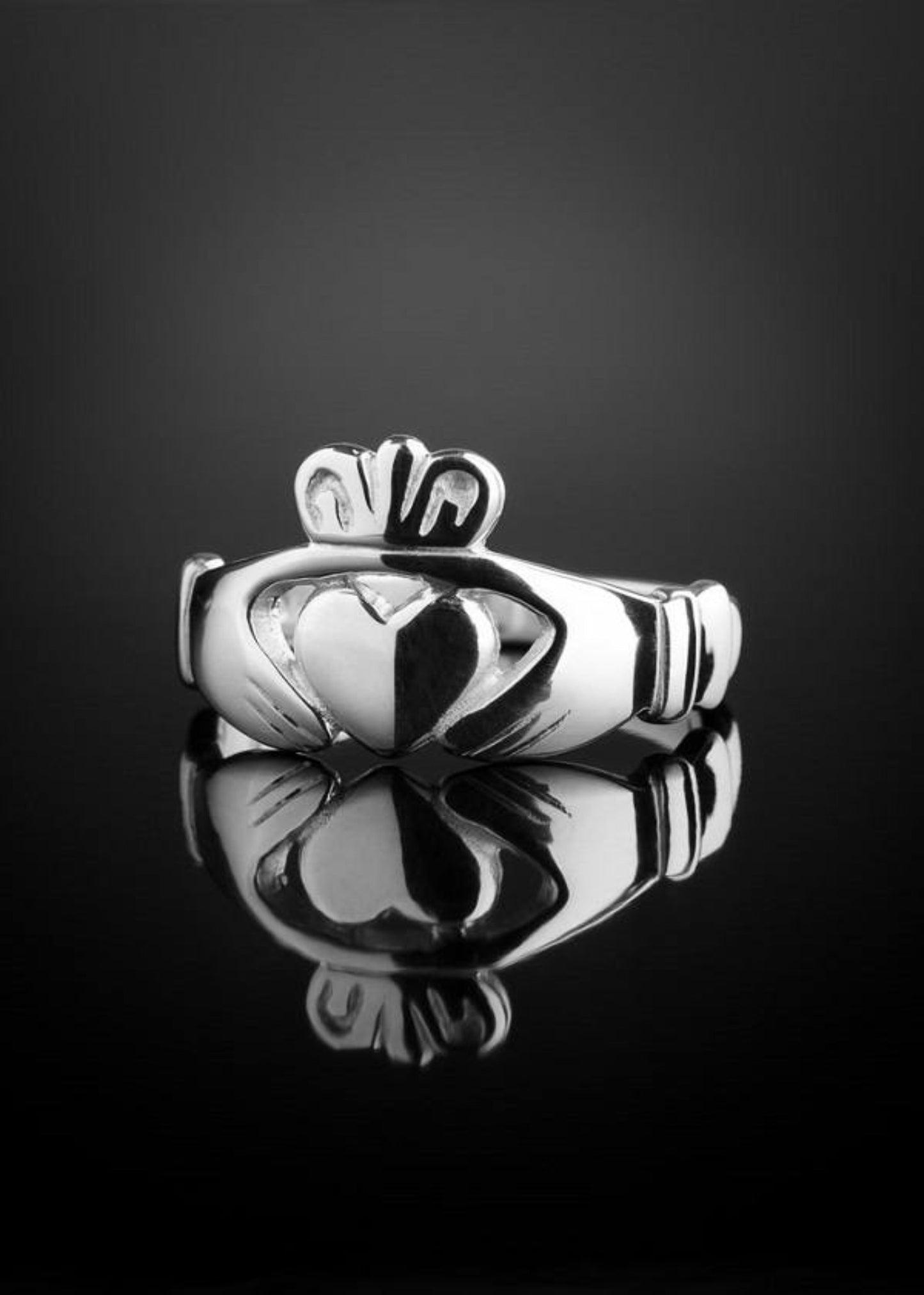 solid men's claddagh ring white gold