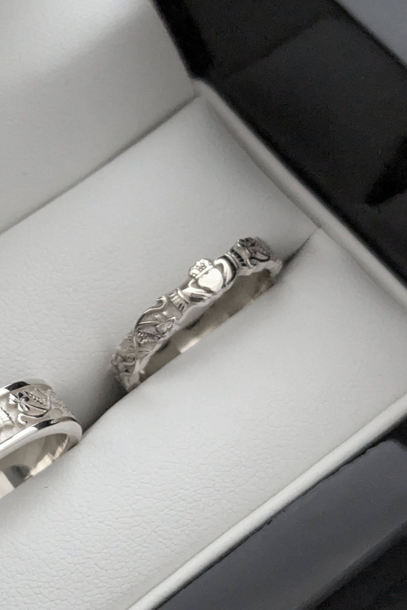 Silver Nature-Inspired Fern & Shamrock Claddagh Ring 3.5mm
