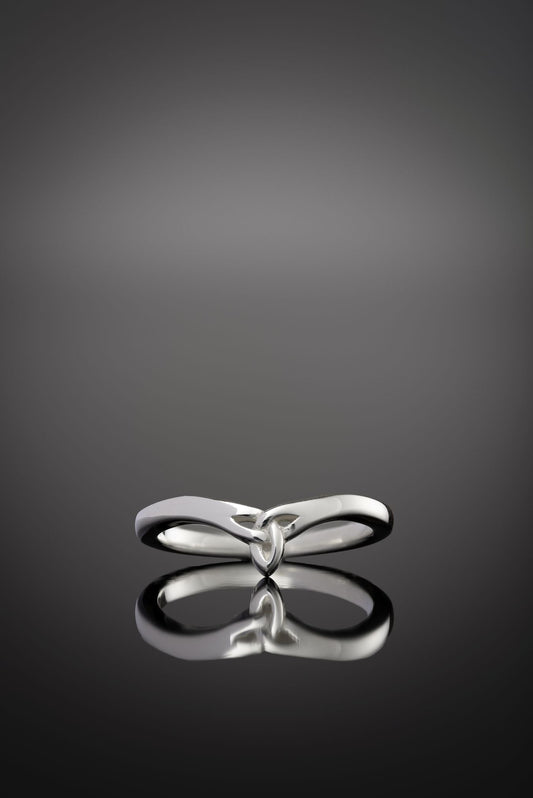 Trinity Knot ring silver