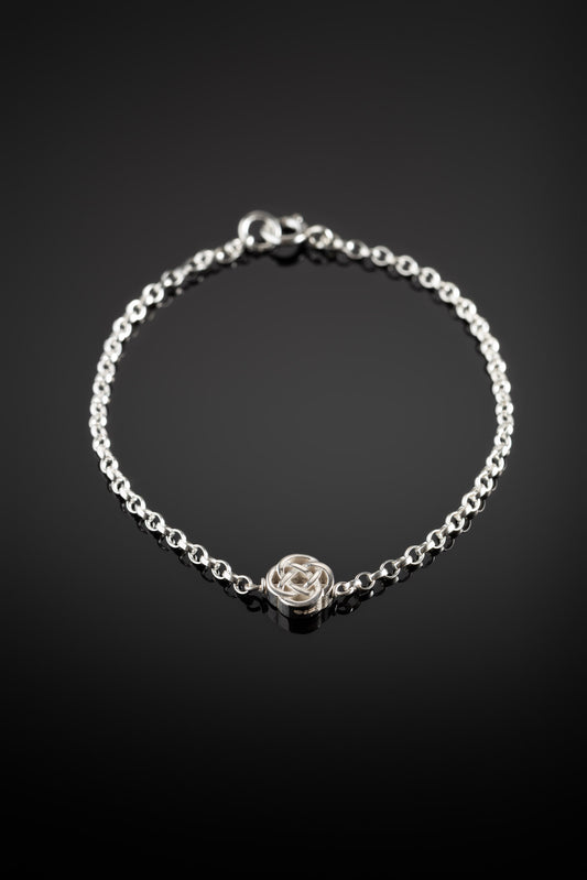 Celtic knot bracelet in sterling silver