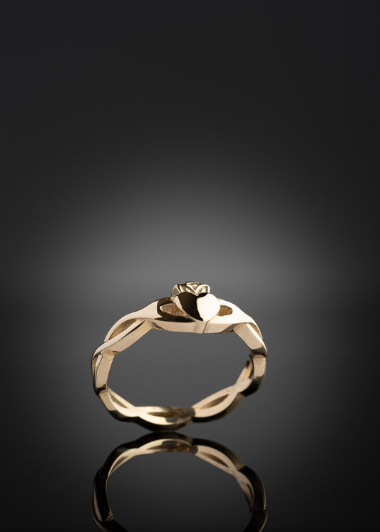 Gold Twist Claddagh Ring