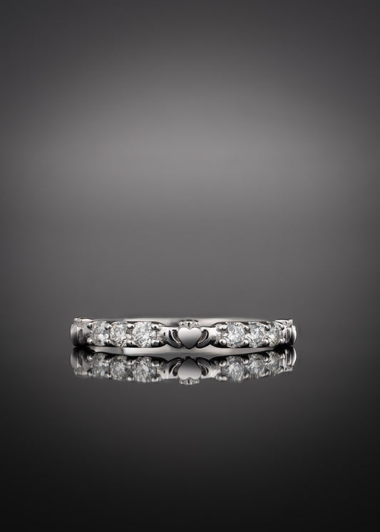 claddagh-eternity-ring