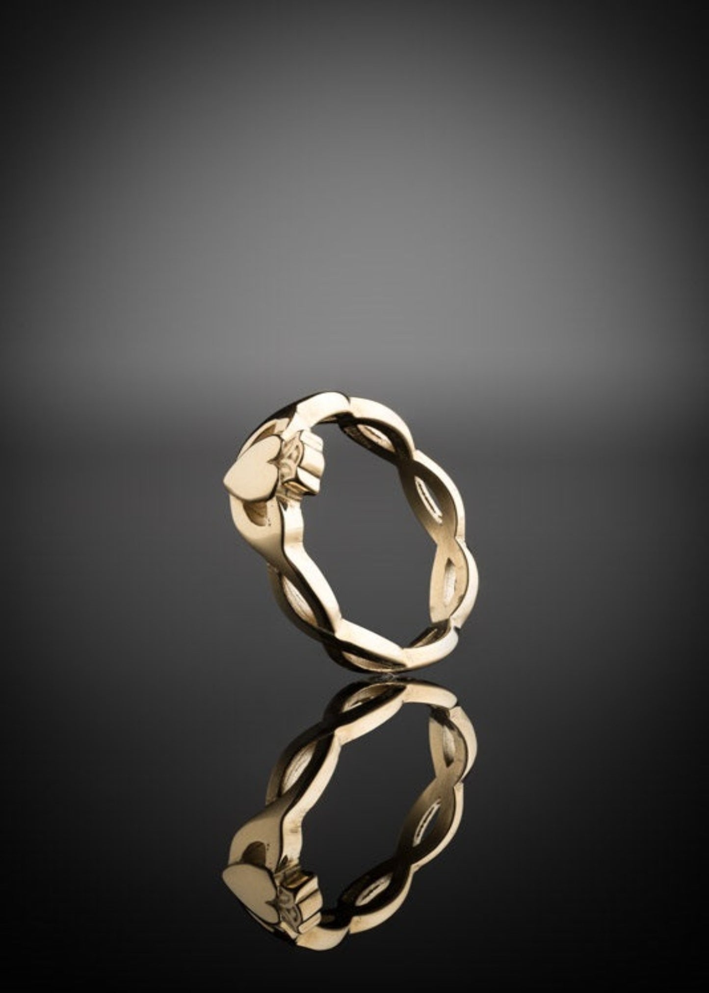 Gold Twist Claddagh Ring