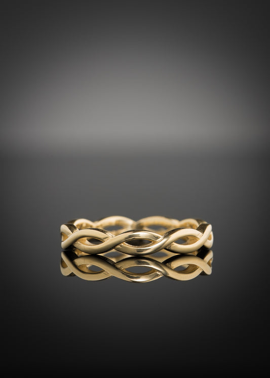 Gold twist ring