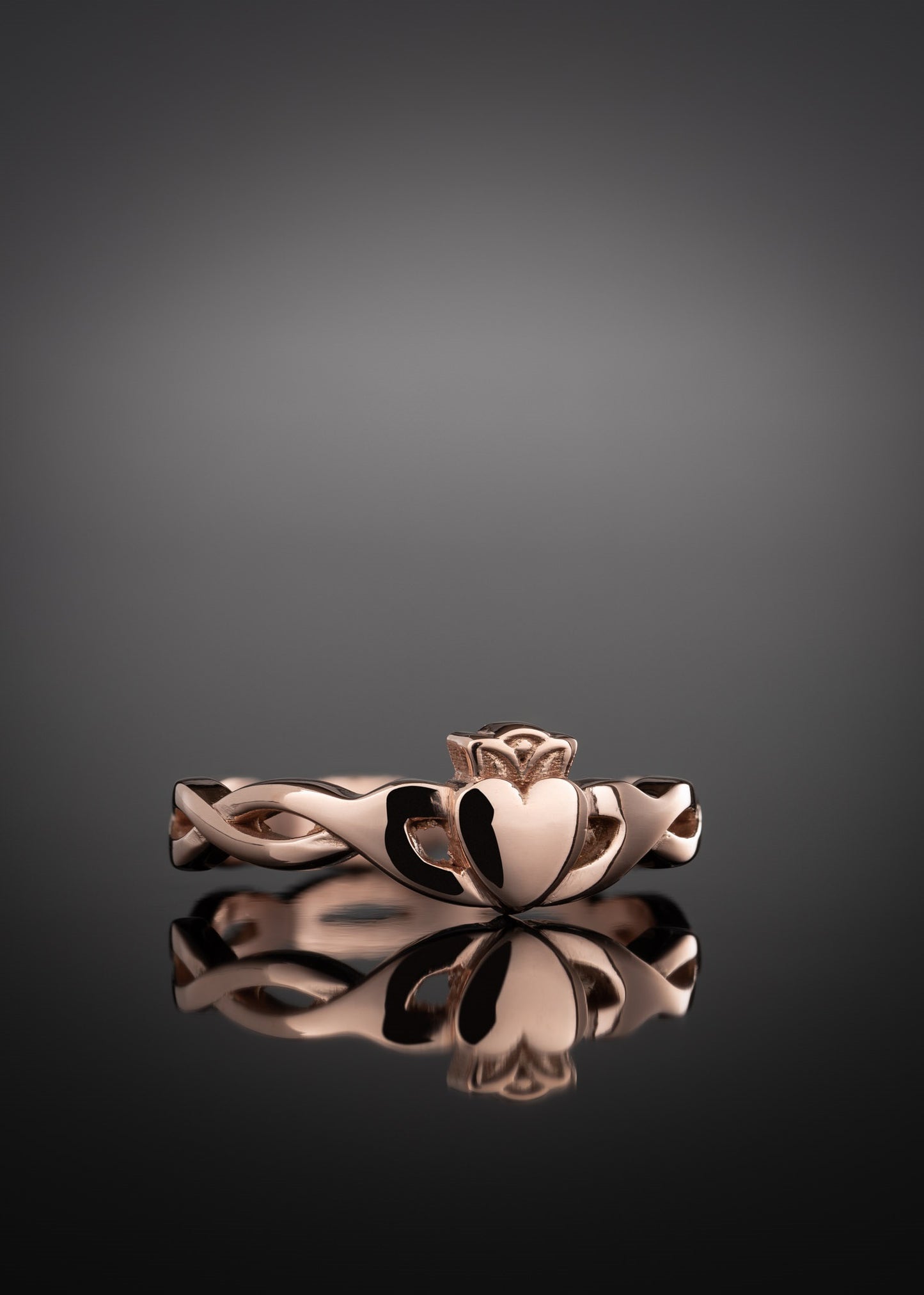 rose gold twist claddagh ring