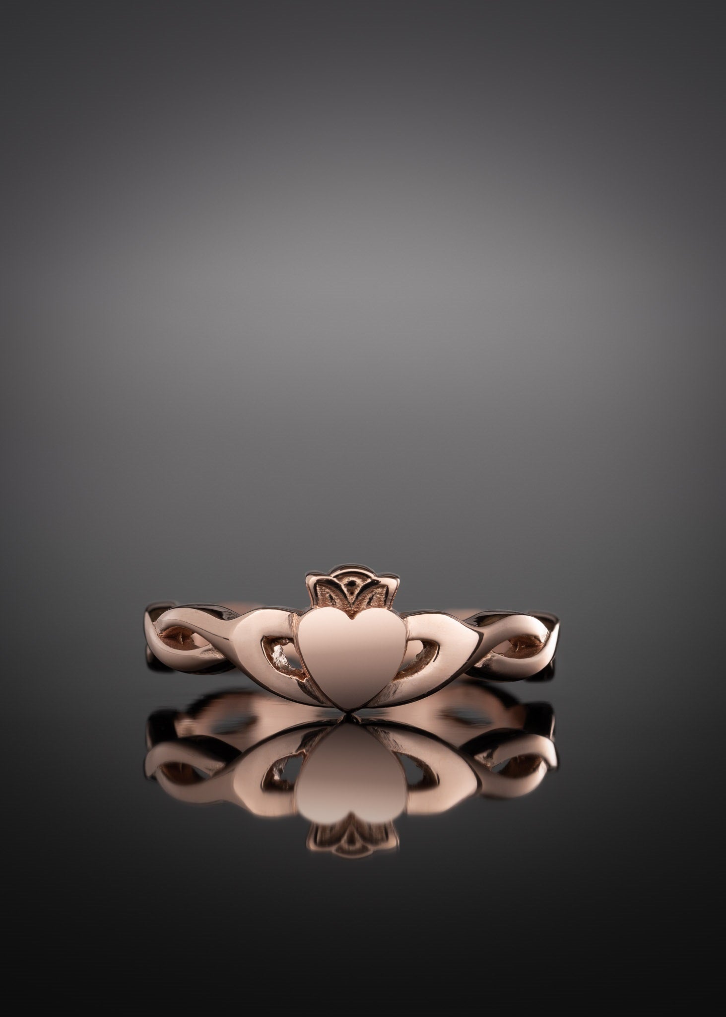 rose gold twist claddagh ring